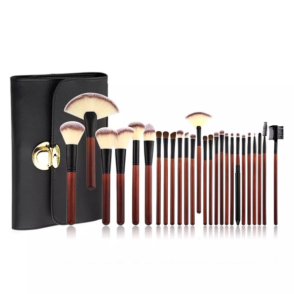 Profesional High Quality 26 Pcs Make Up Brush Set - Picture 2 of 13